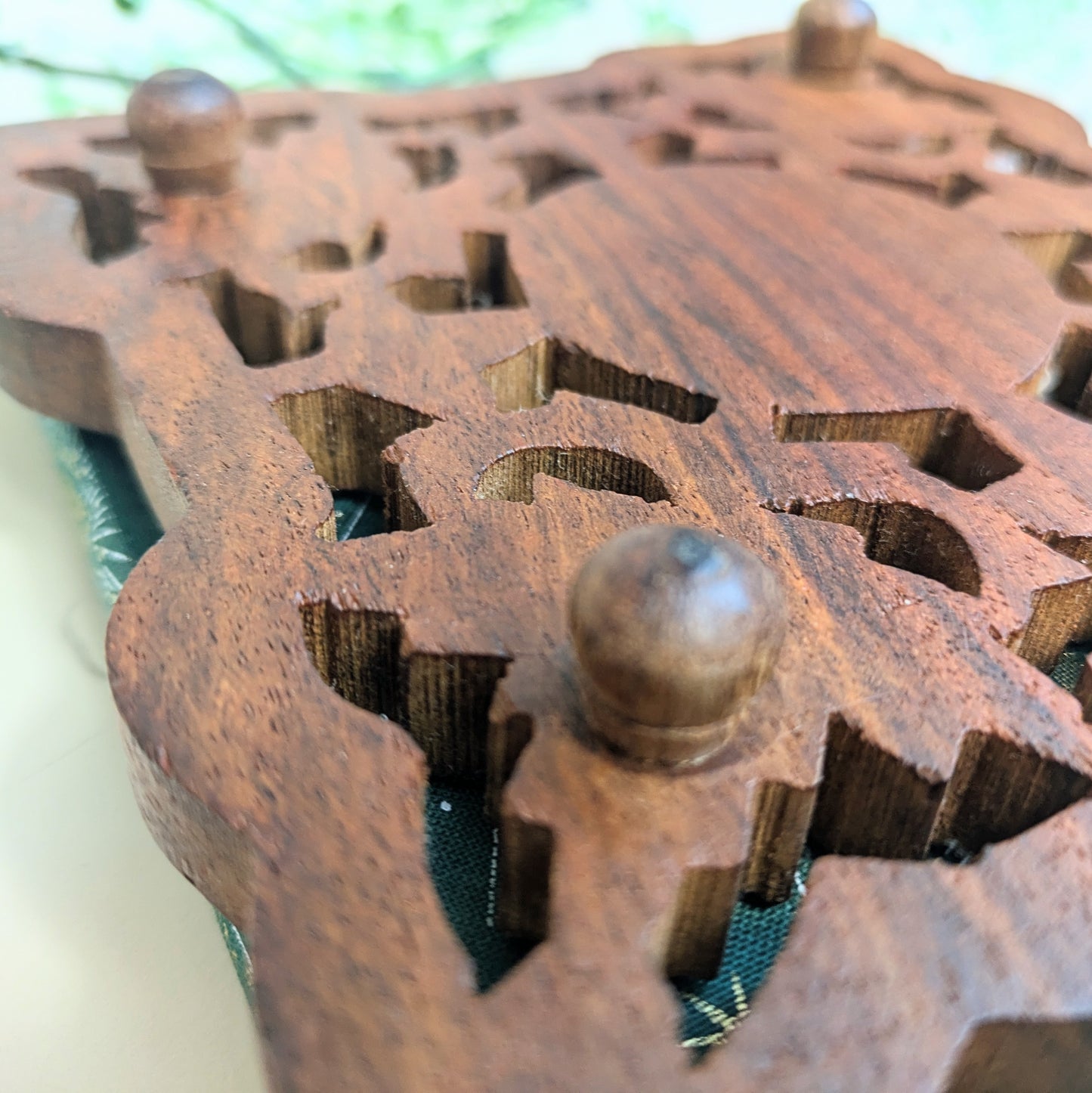 Oriental coaster with inlays