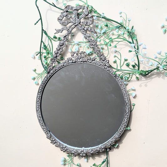 Mirror with bows &amp; flowers