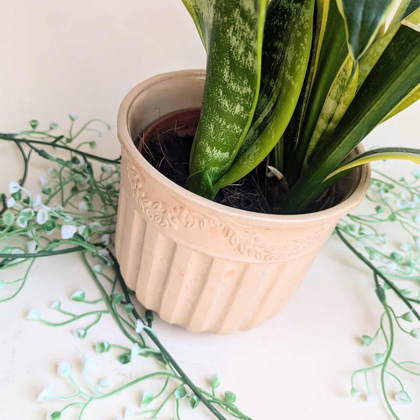 Mediterranean flowerpot