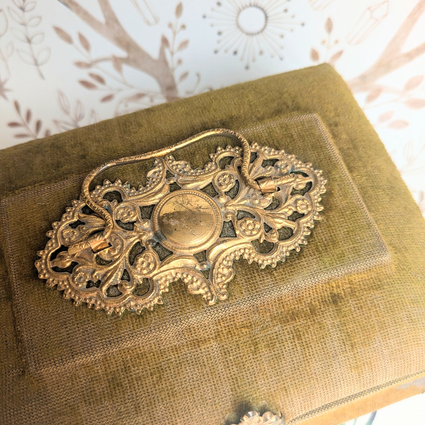 Jewelry box velvet green
