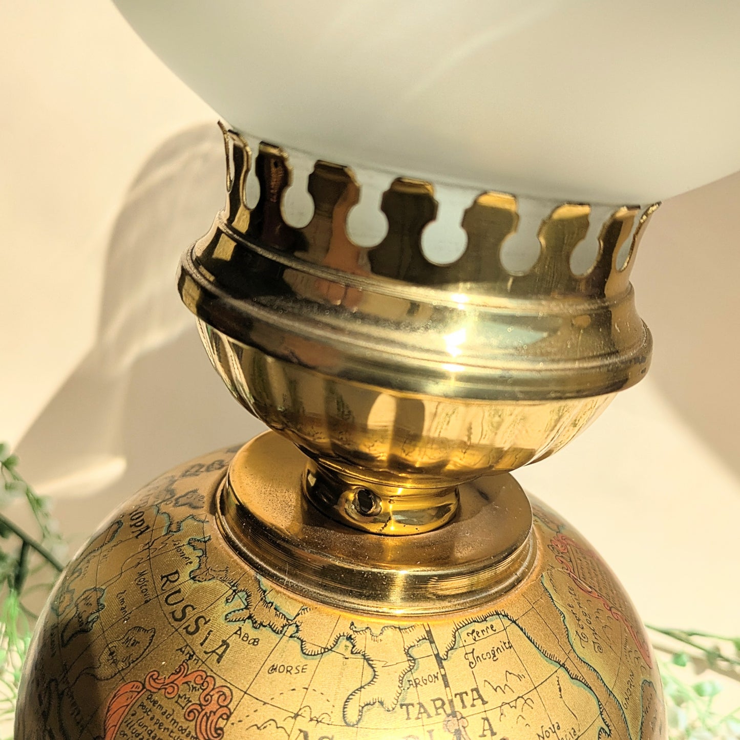 Lamp Hollywood Regency globe