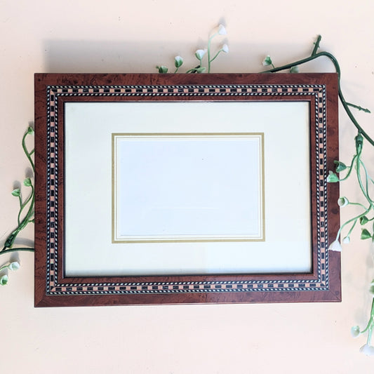 Picture frame burl wood border
